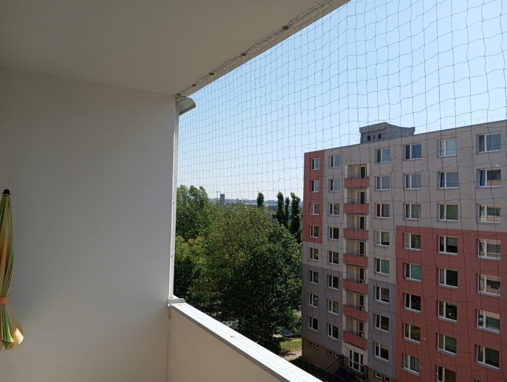 síť proti holubům, zabrana na holuby